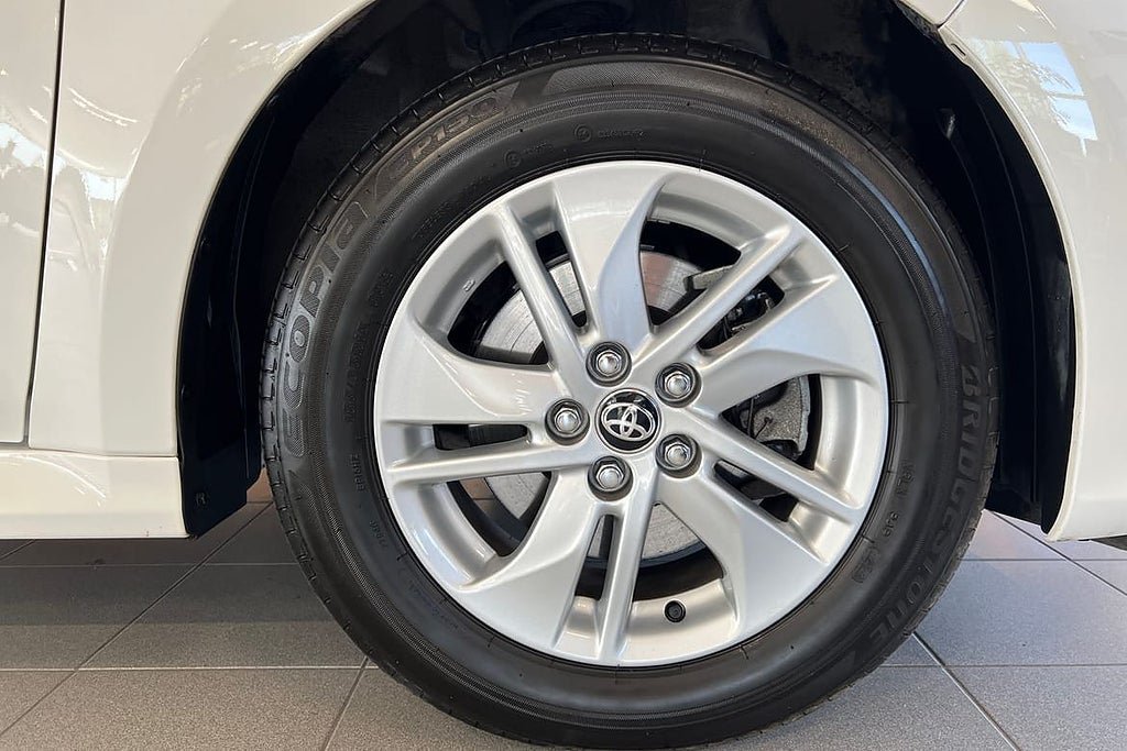 Vehicle Image 17