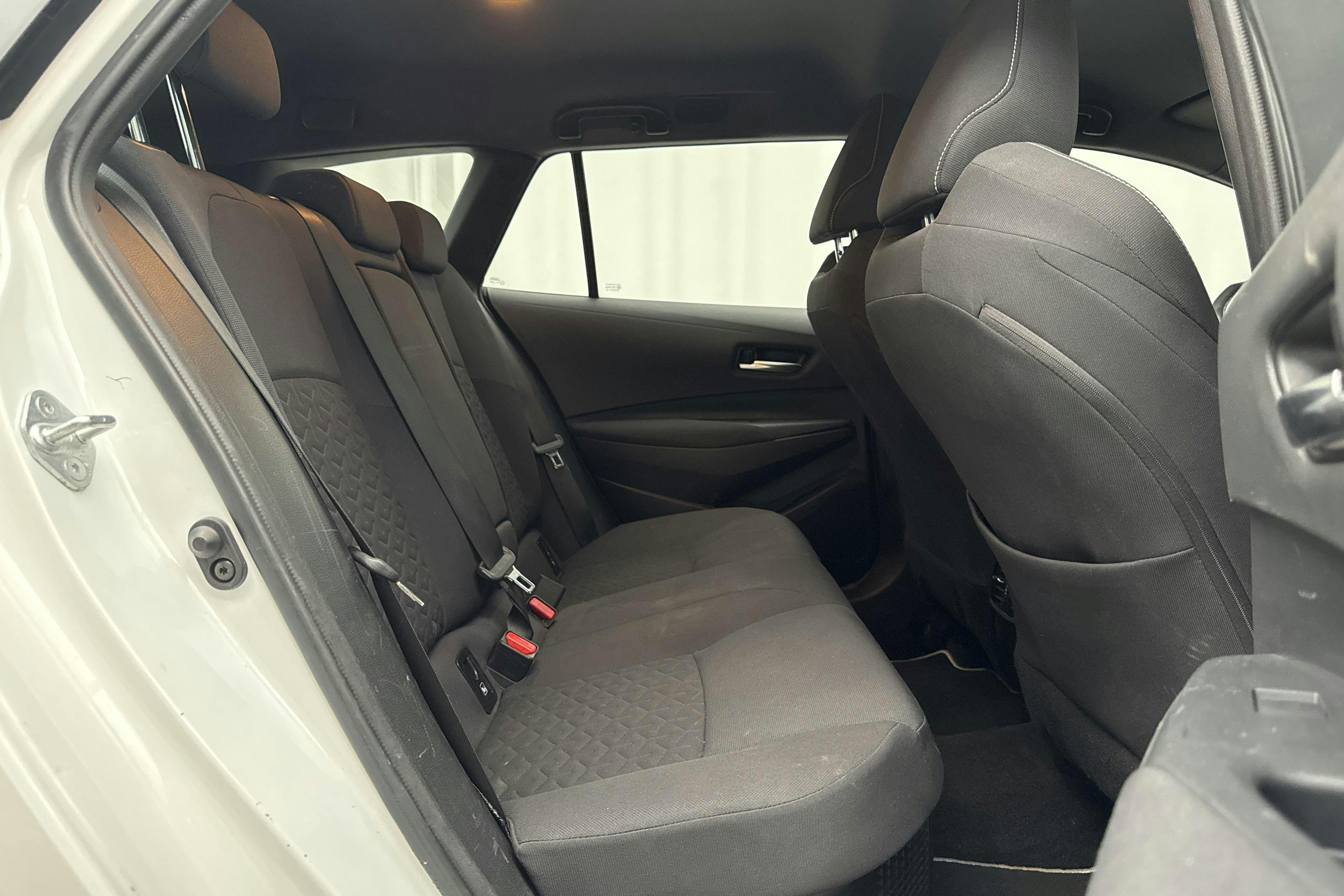 Vehicle Image 8