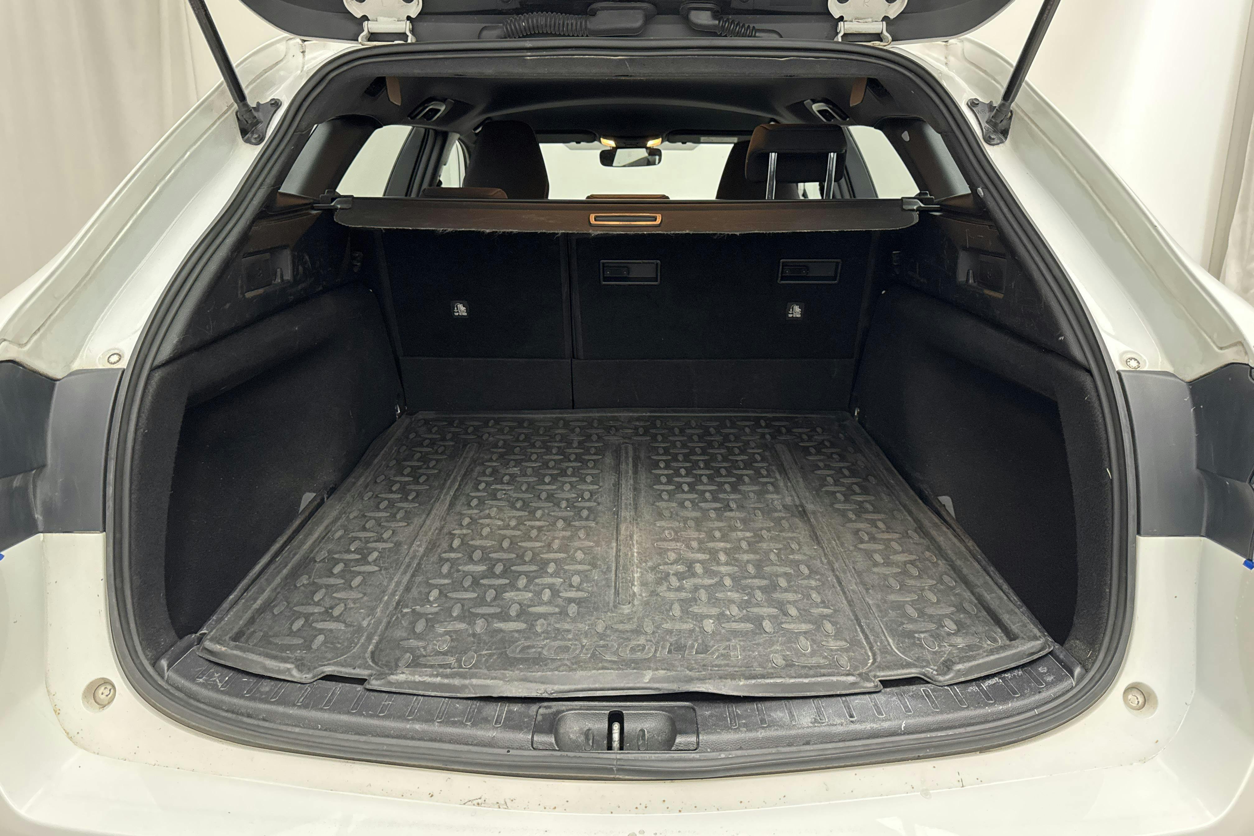 Vehicle Image 9