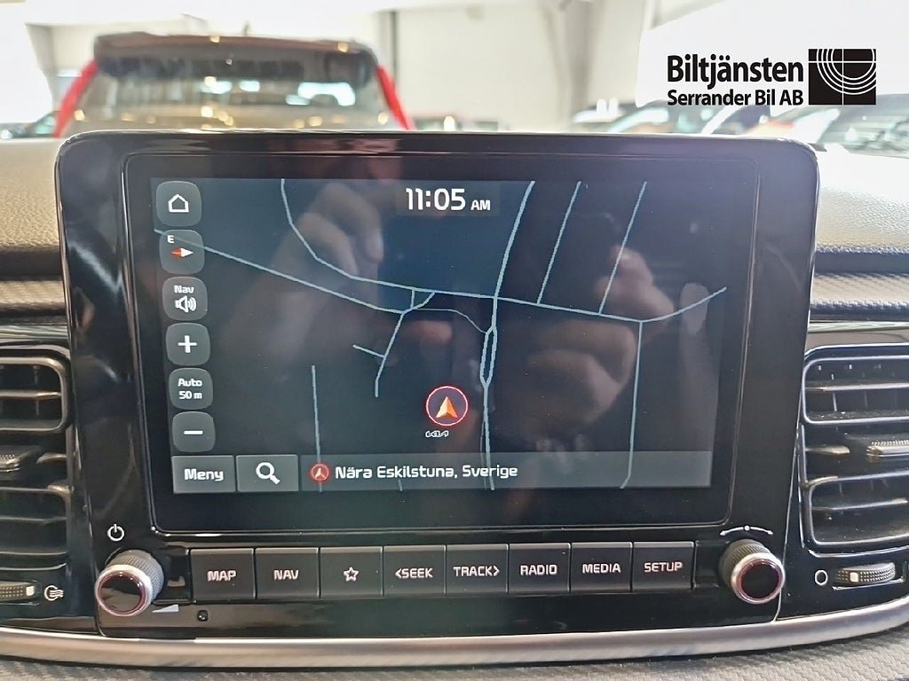 Vehicle Image 11