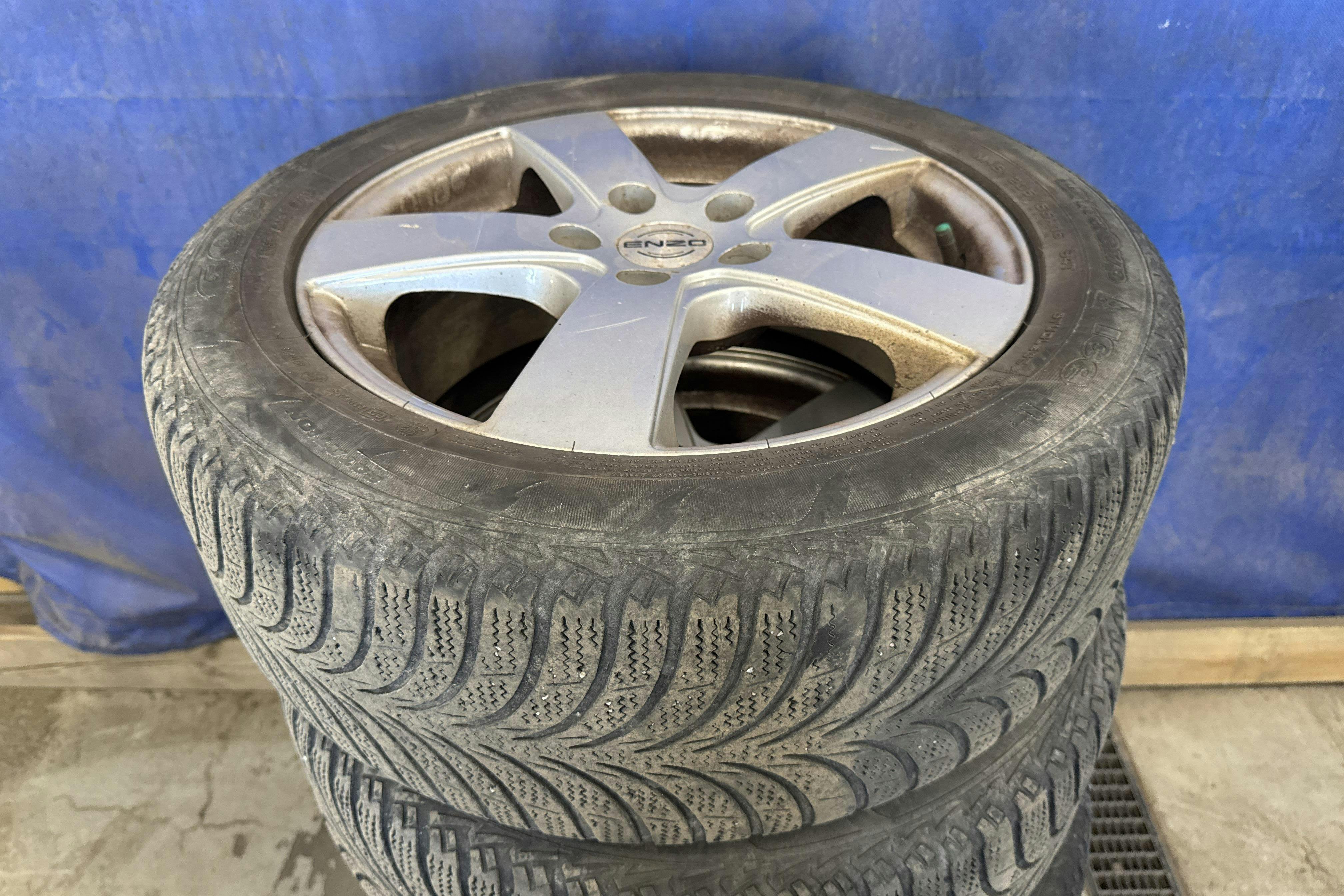 Vehicle Image 13