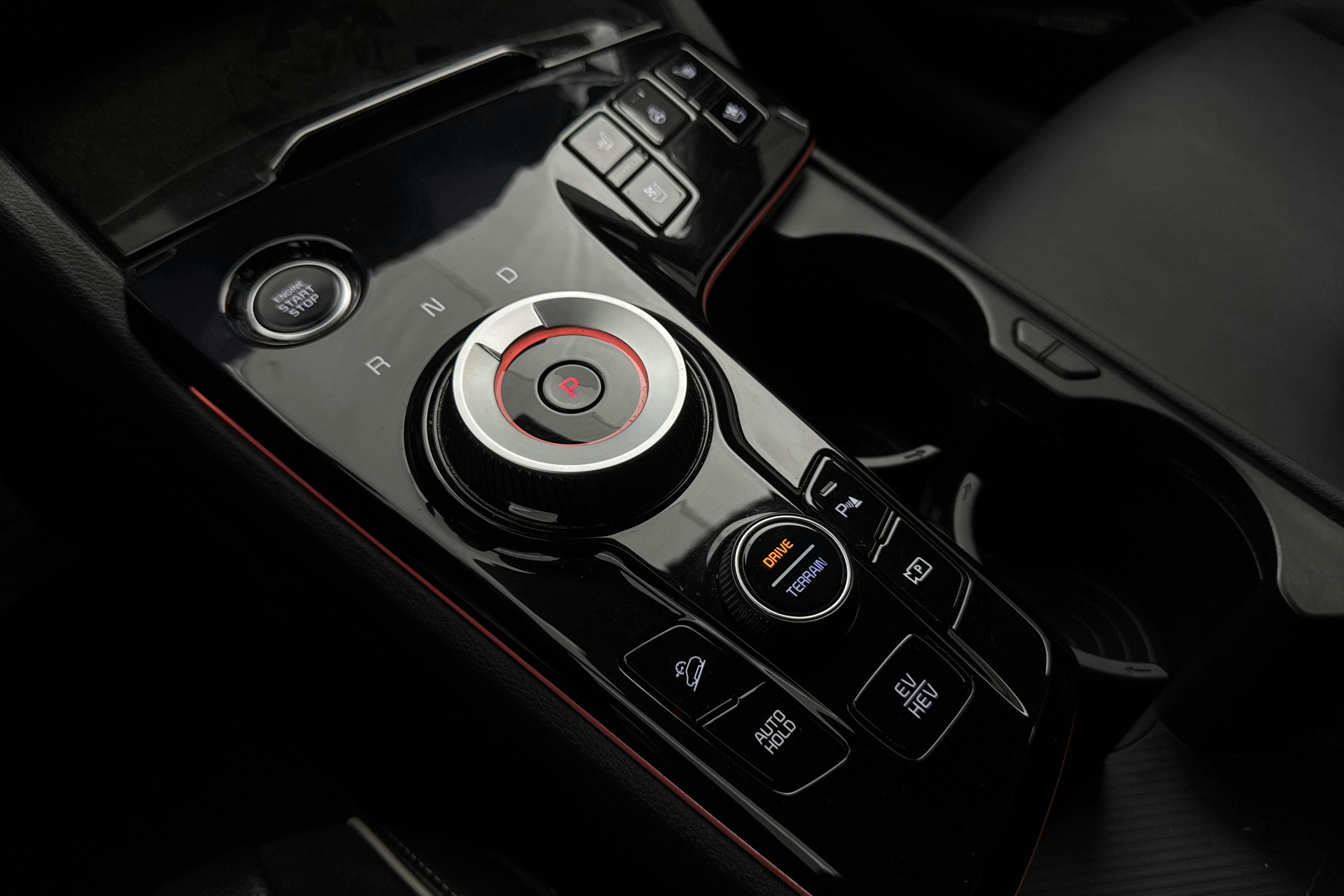 Vehicle Image 15