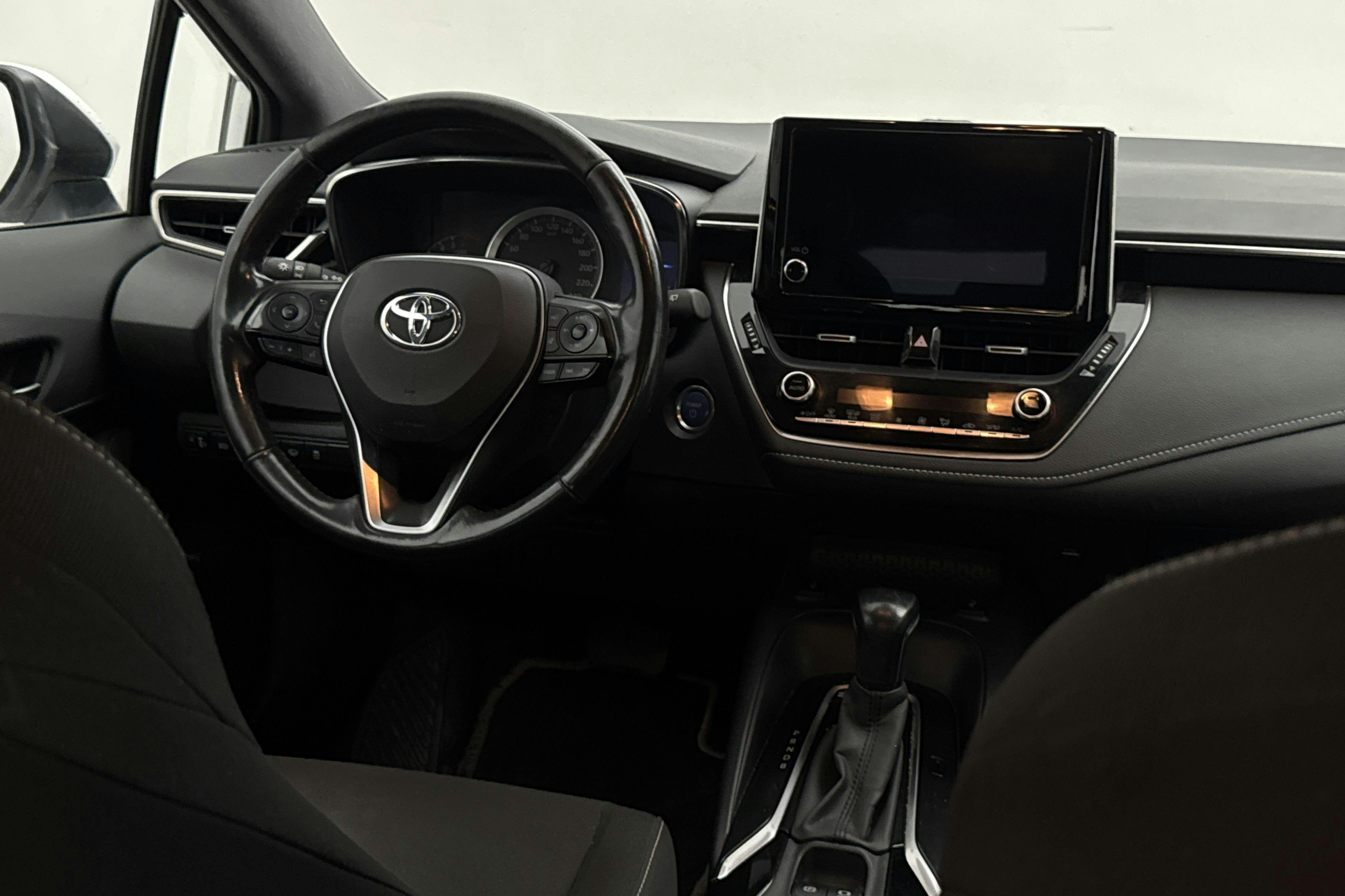 Vehicle Image 14