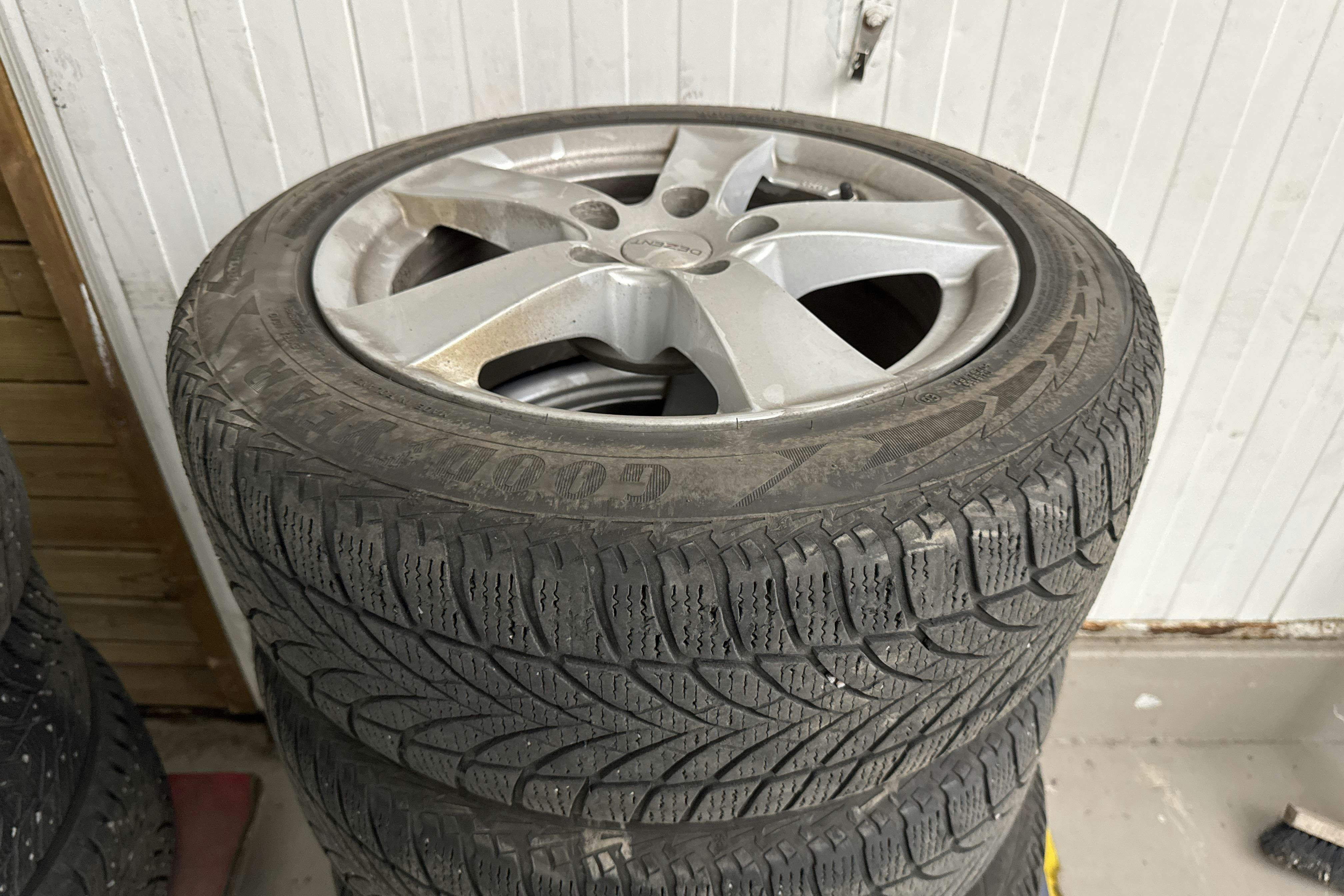 Vehicle Image 15