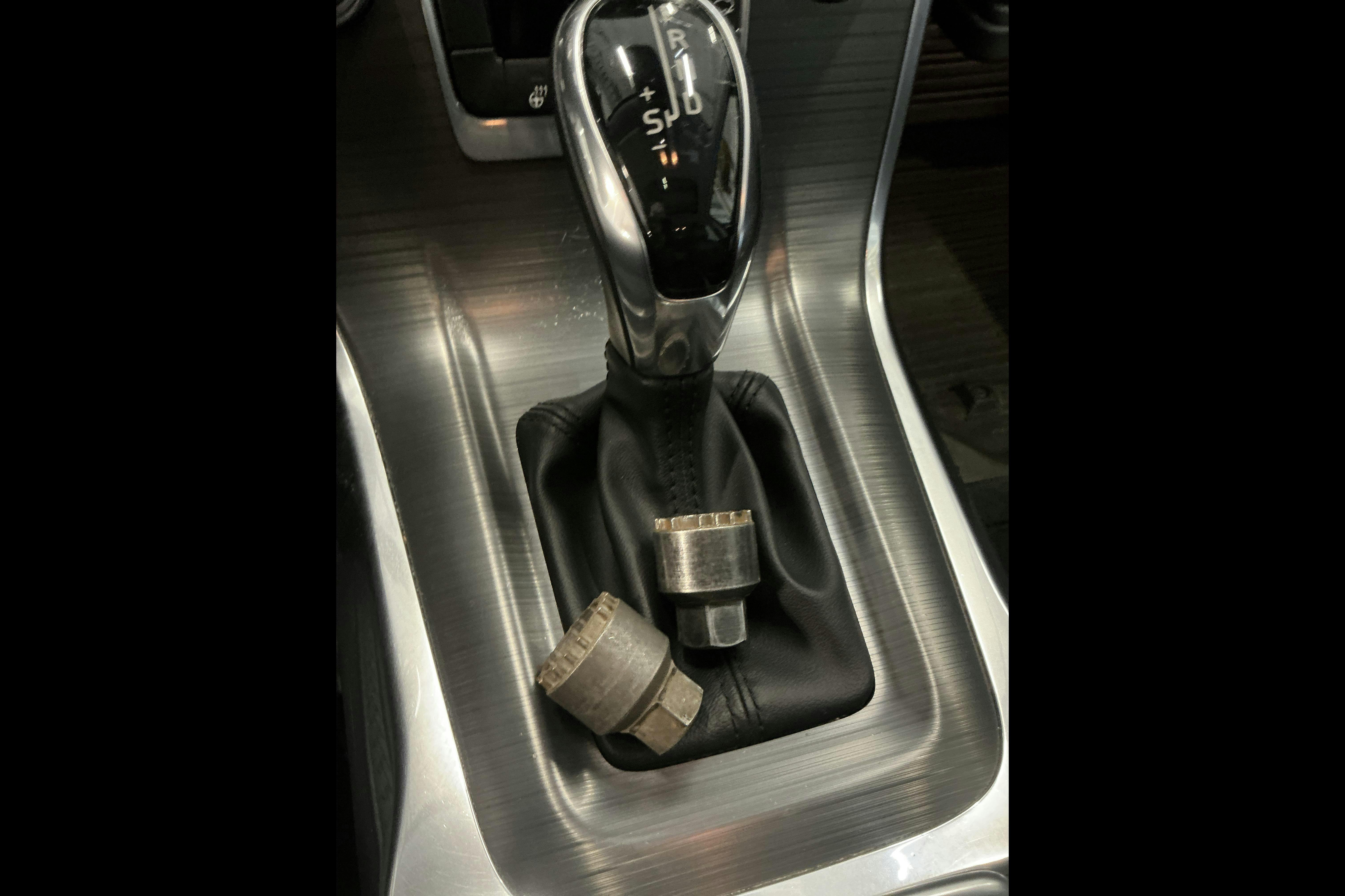 Vehicle Image 16
