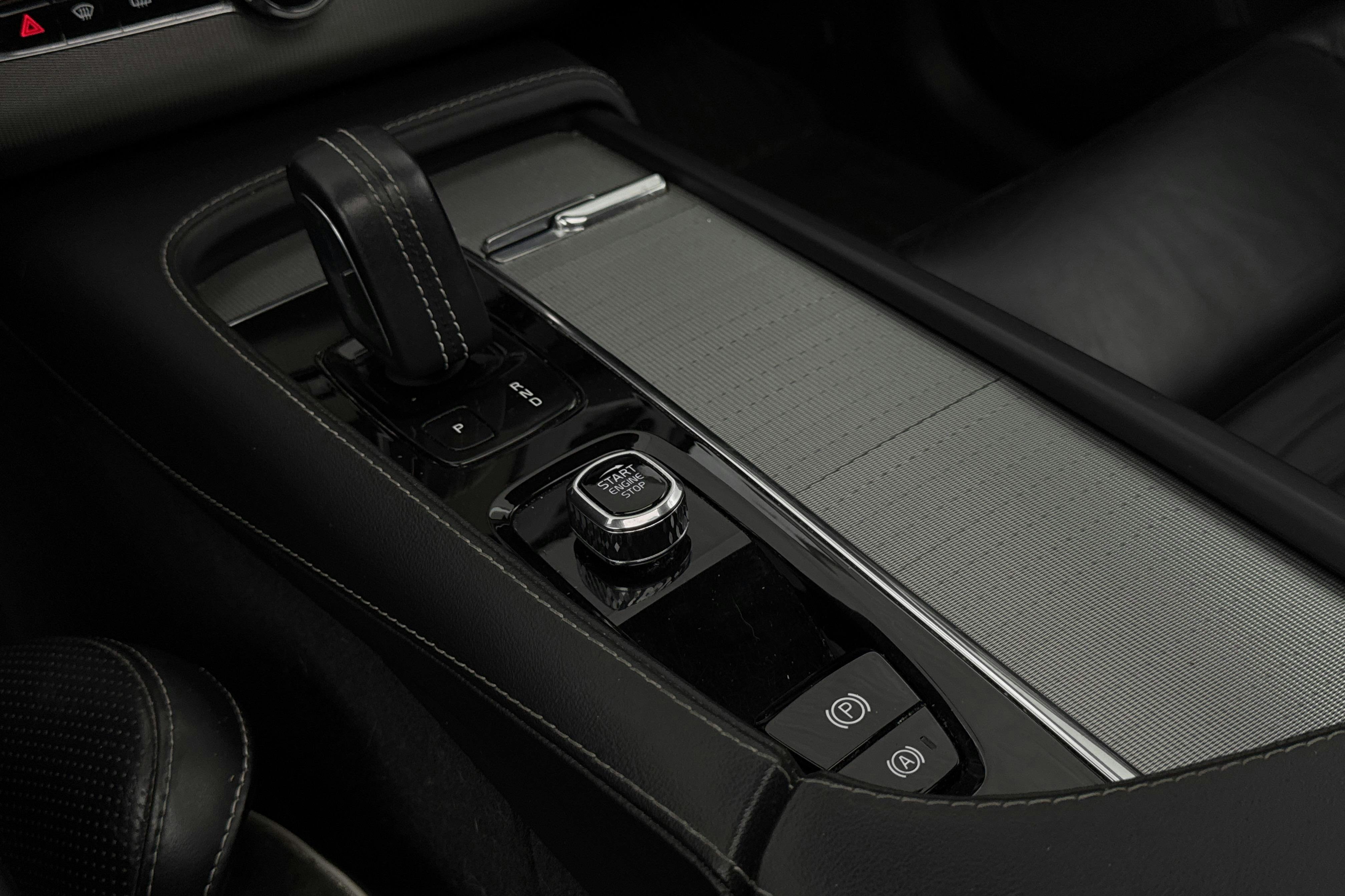 Vehicle Image 21