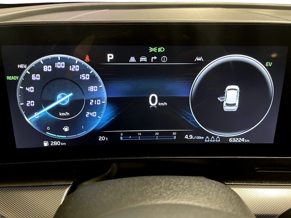 Vehicle Image 8