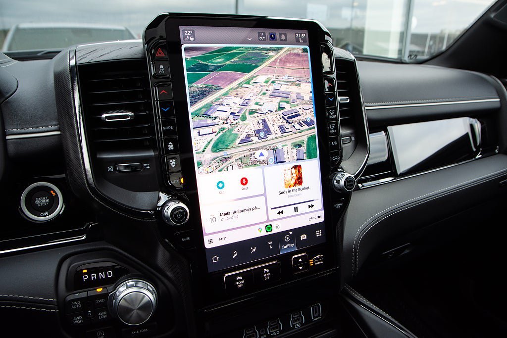 Vehicle Image 12