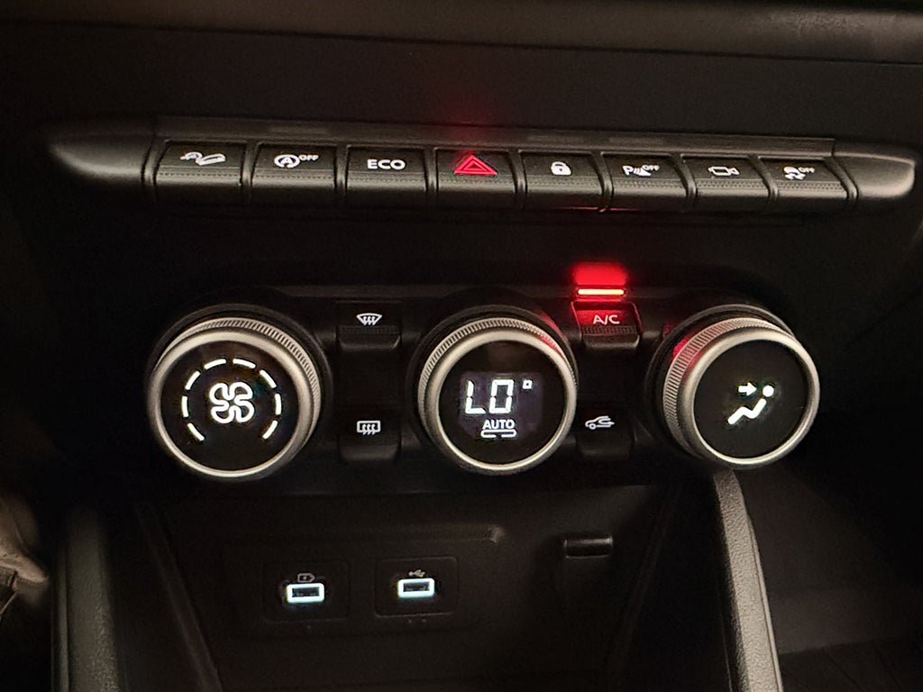 Vehicle Image 24