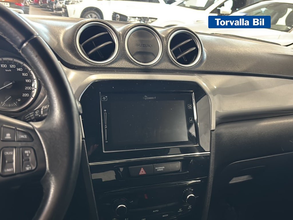 Vehicle Image 10