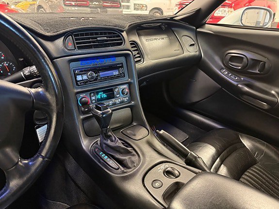 Vehicle Image 21