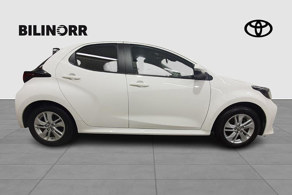 Vehicle Image 7