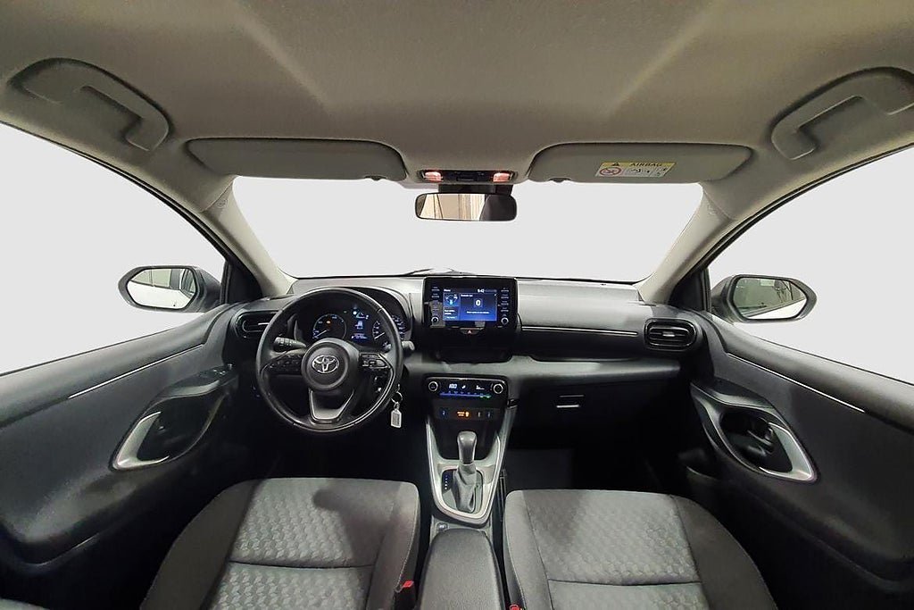Vehicle Image 15