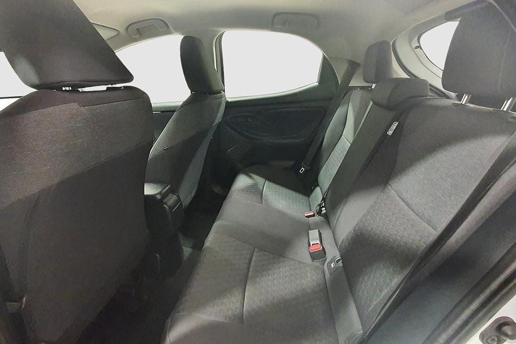 Vehicle Image 19