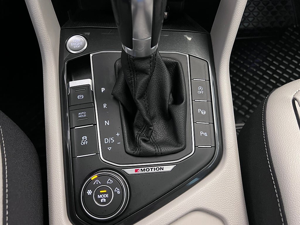 Vehicle Image 27