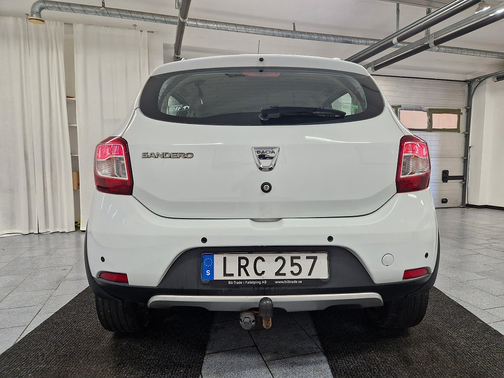 Vehicle Image 6