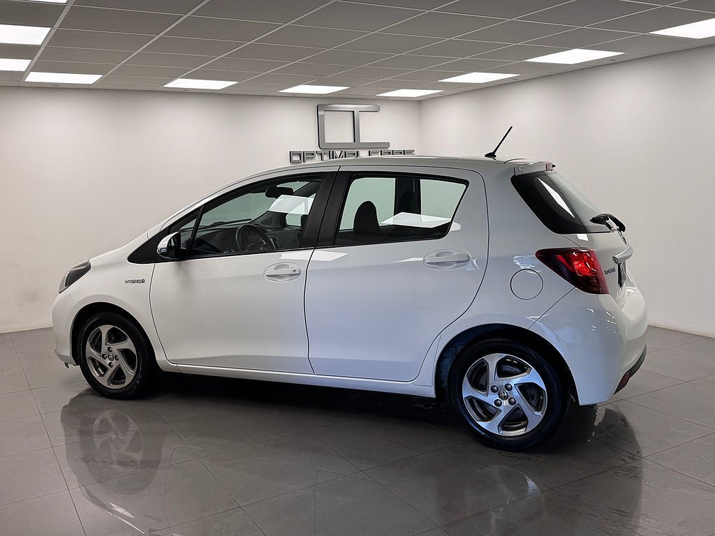 Vehicle Image 9