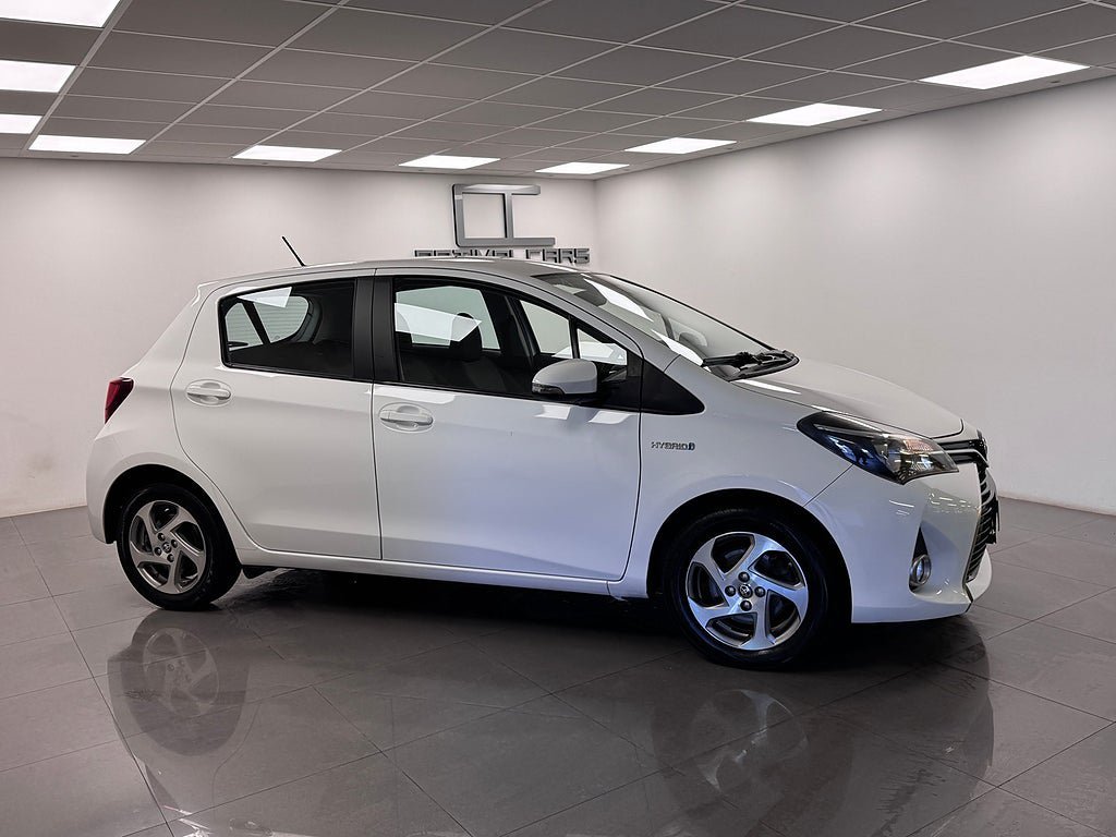 Vehicle Image 10