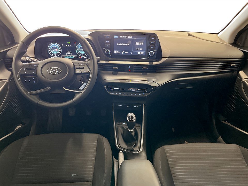 Vehicle Image 6