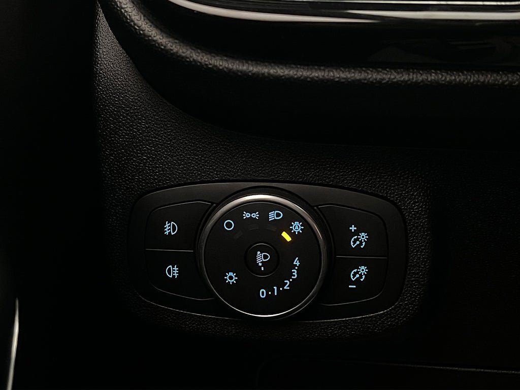 Vehicle Image 28