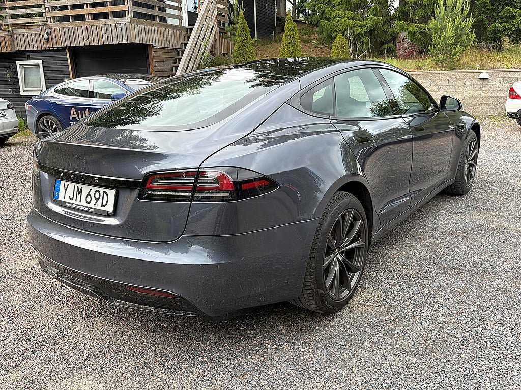 Vehicle Image 18