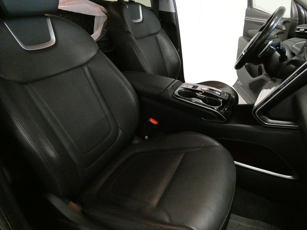 Vehicle Image 17