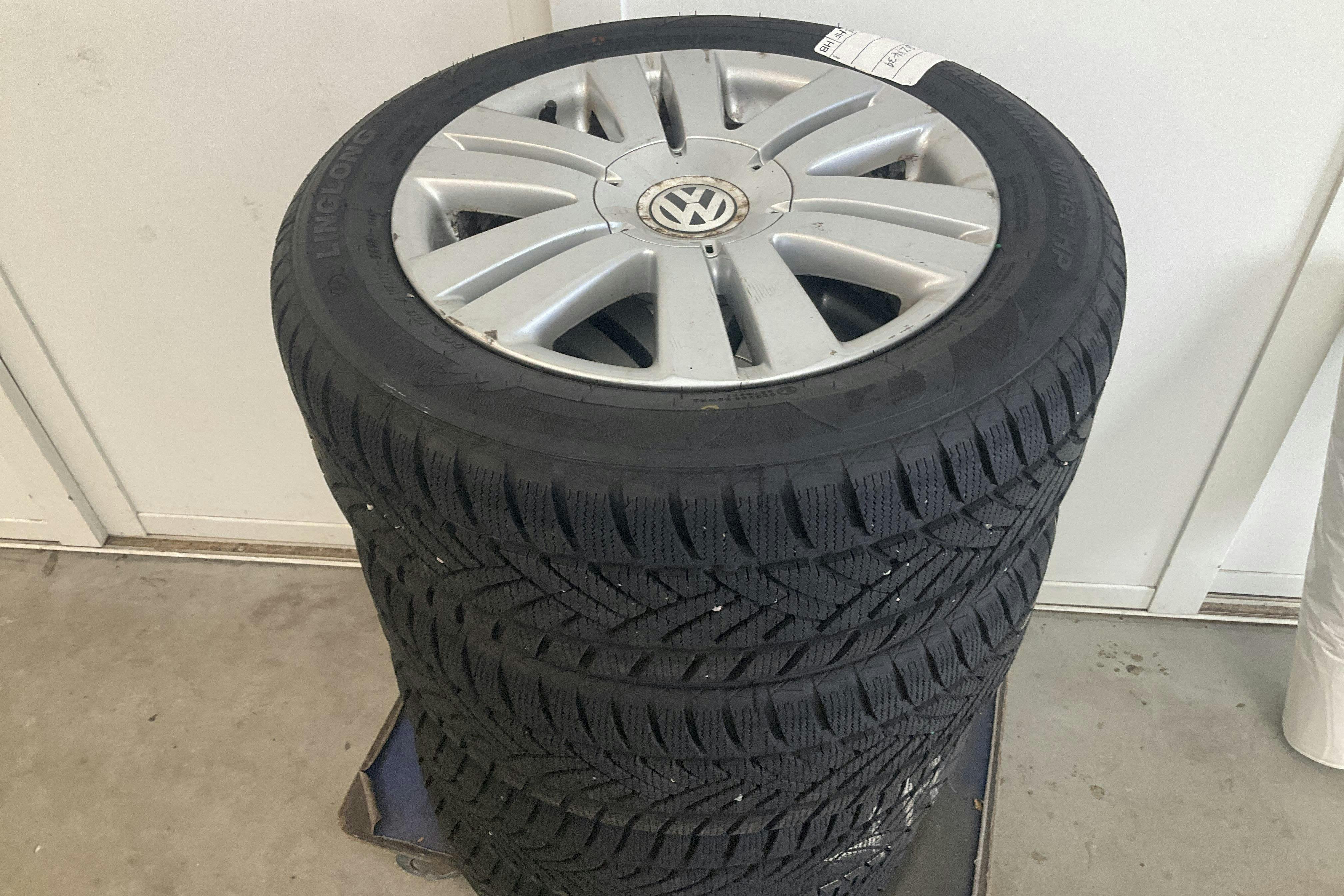 Vehicle Image 11