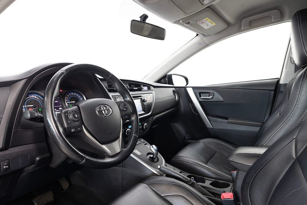 Vehicle Image 16