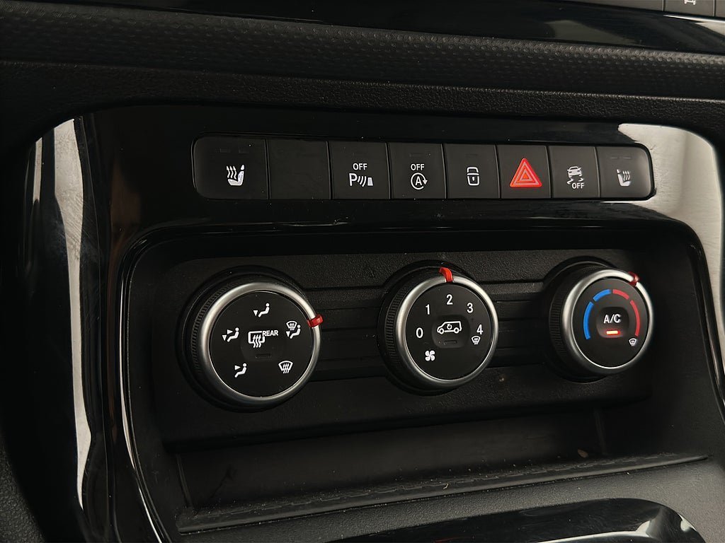 Vehicle Image 27