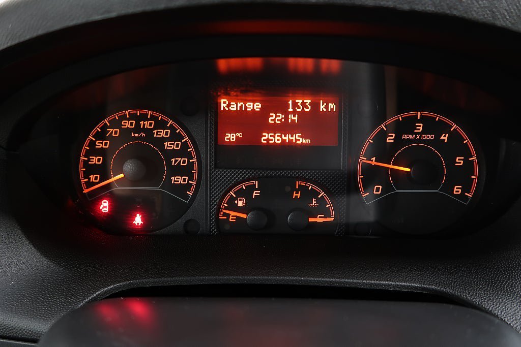 Vehicle Image 24