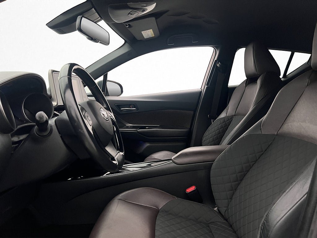 Vehicle Image 14