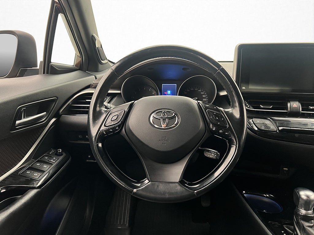 Vehicle Image 16