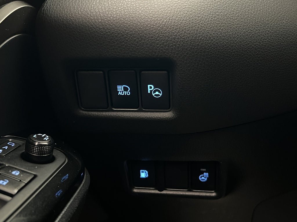 Vehicle Image 17
