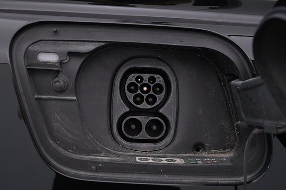 Vehicle Image 24