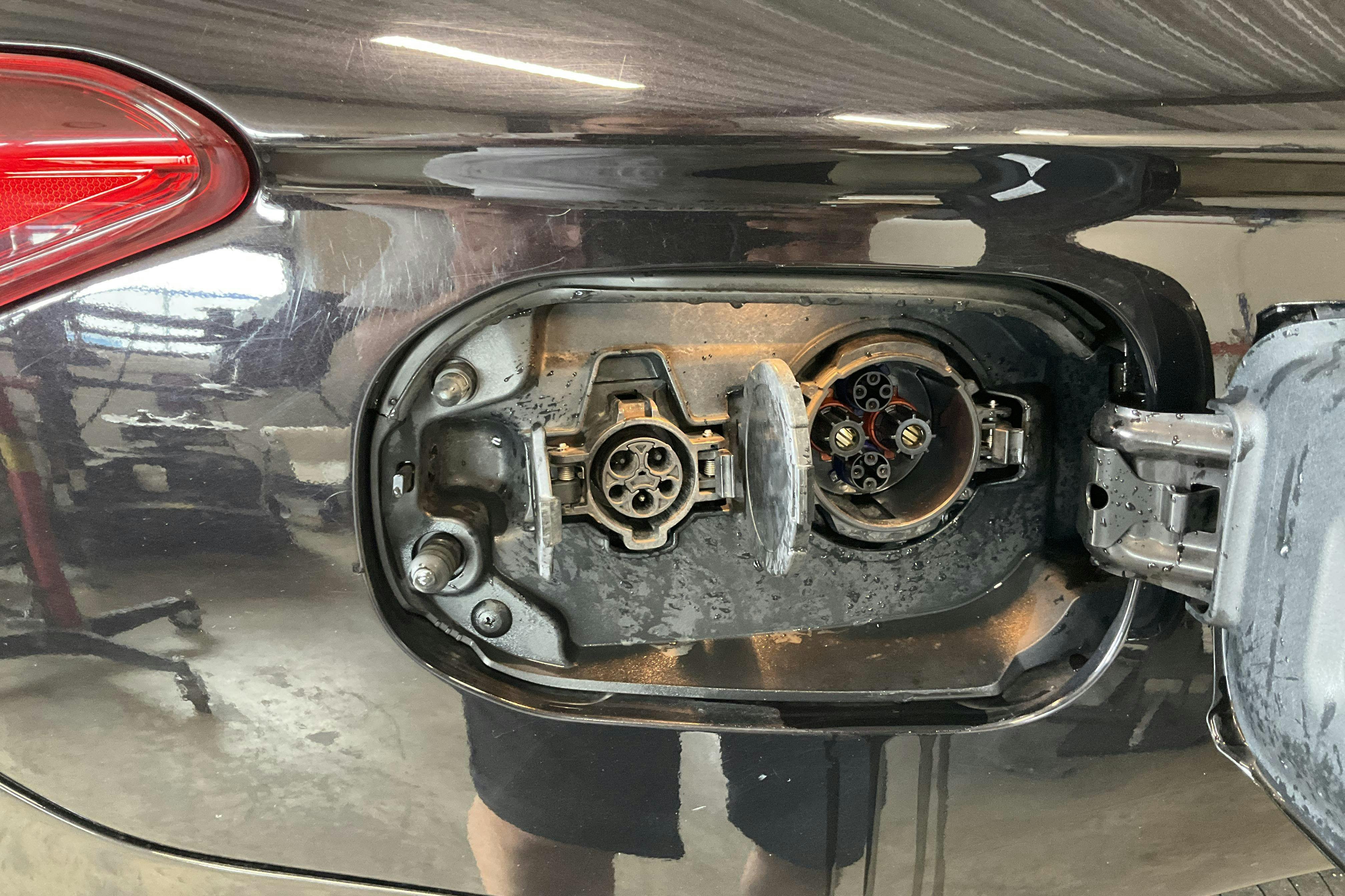 Vehicle Image 16