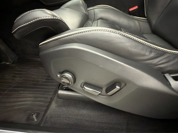 Vehicle Image 33