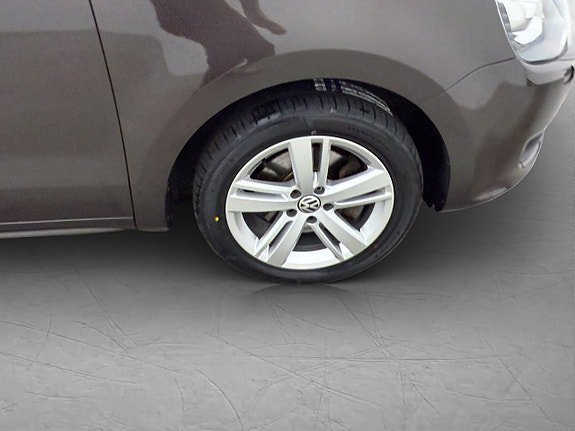 Vehicle Image 32