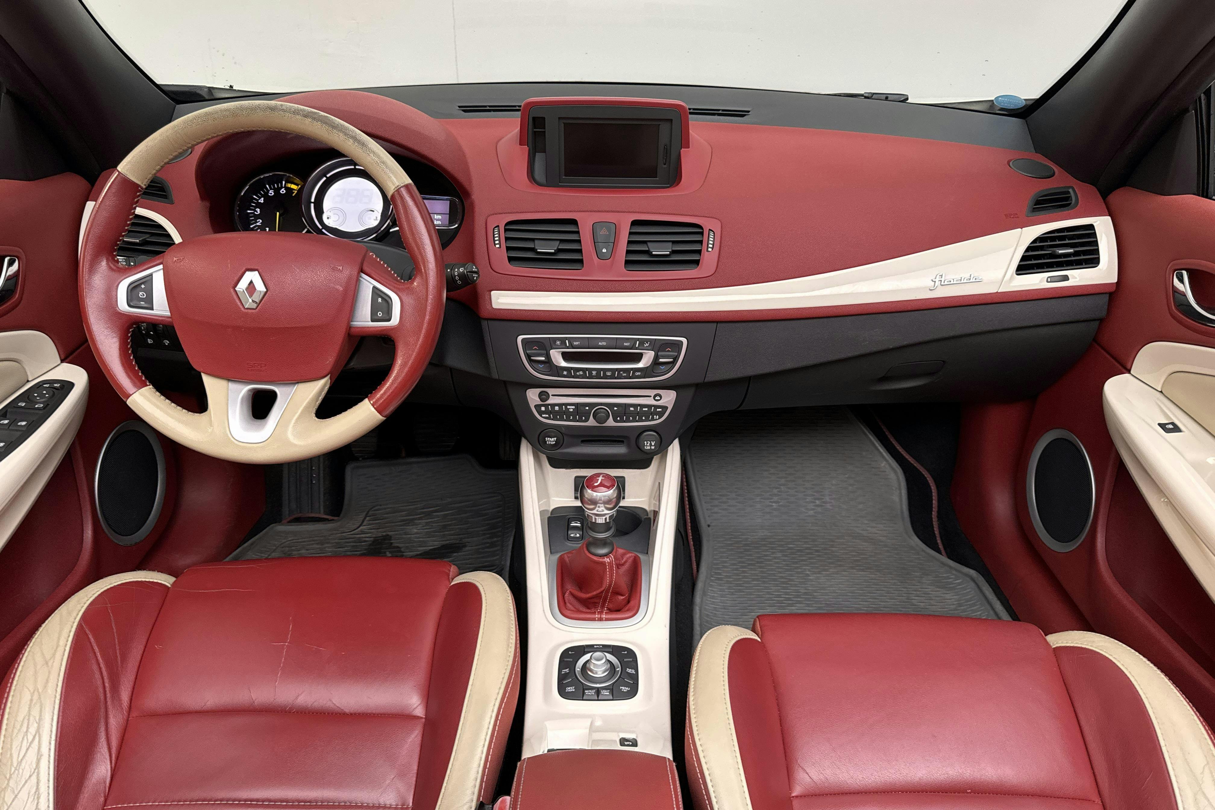 Vehicle Image 11