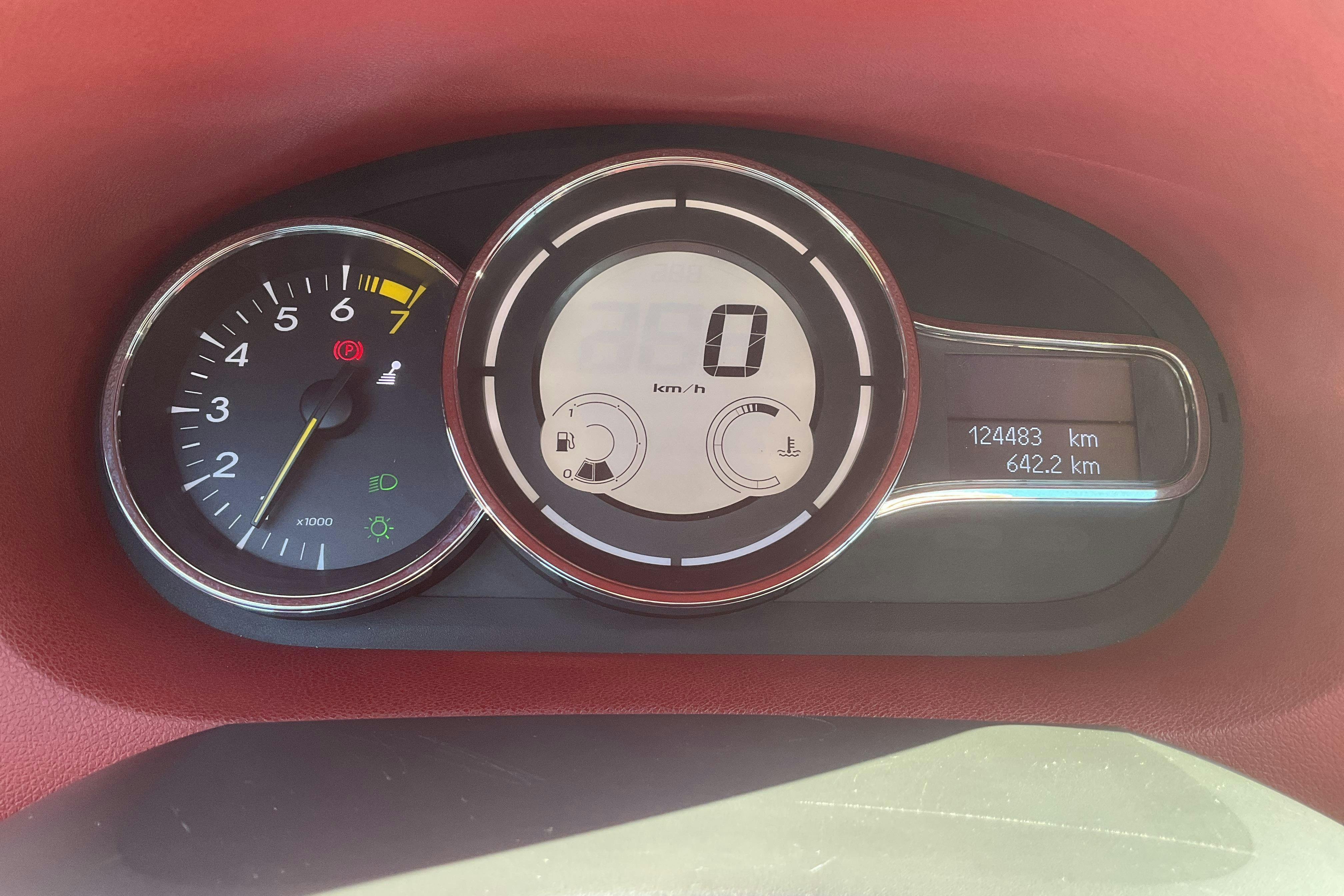Vehicle Image 15