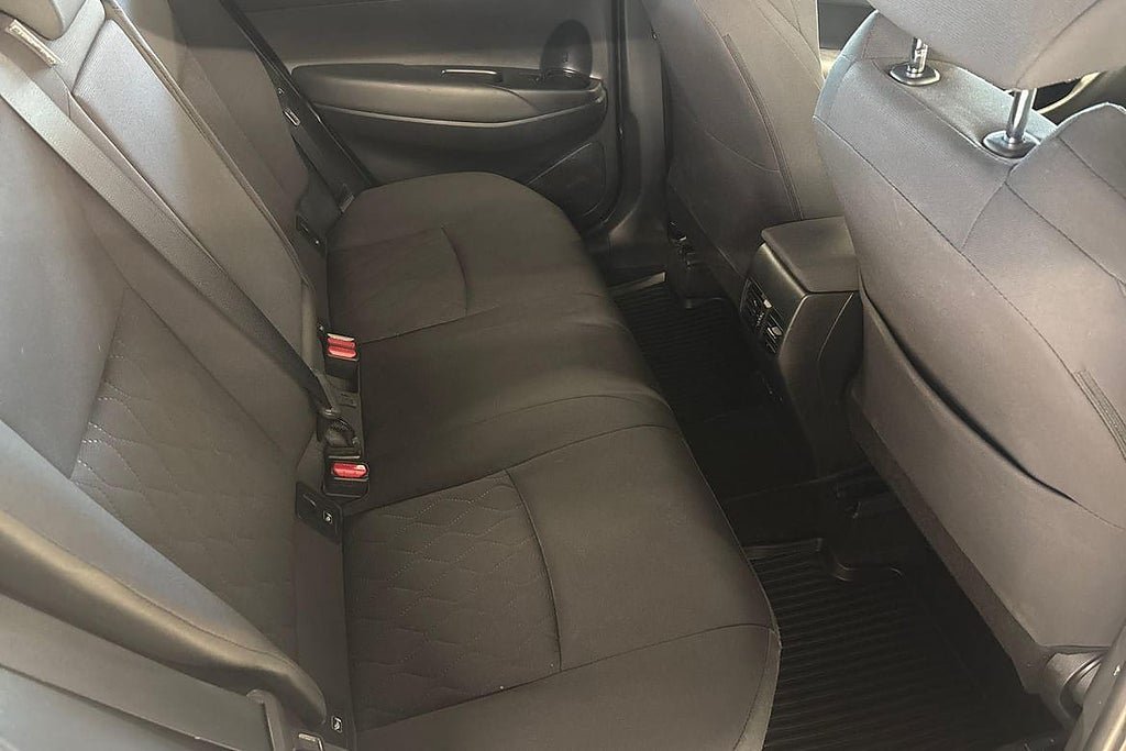 Vehicle Image 9
