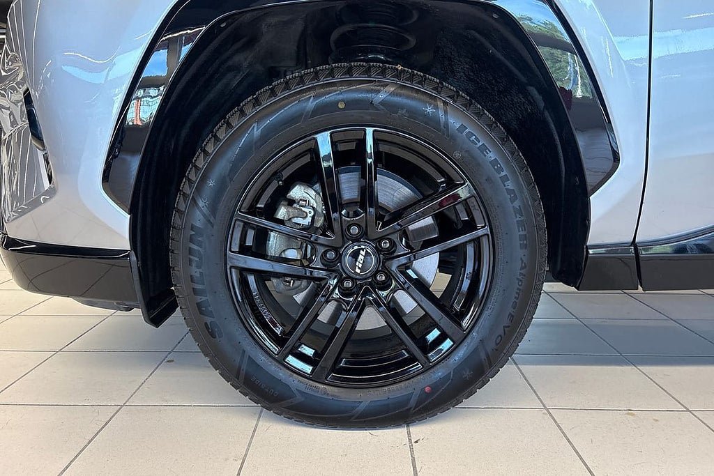Vehicle Image 17