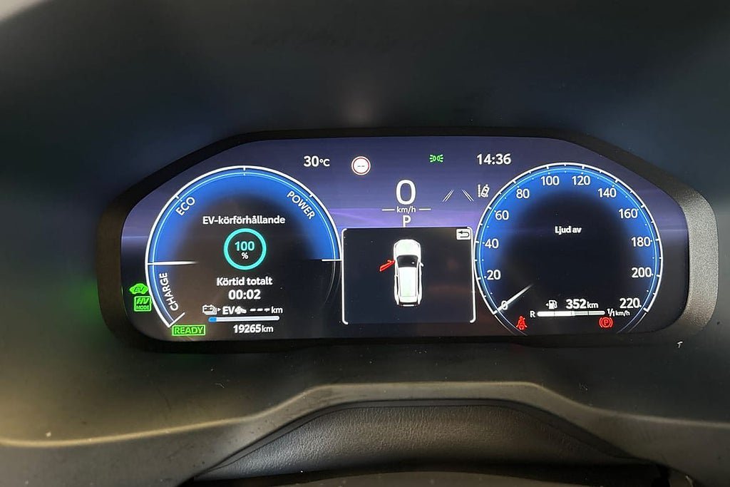Vehicle Image 16