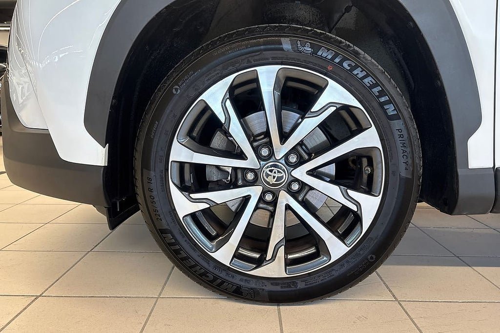 Vehicle Image 17