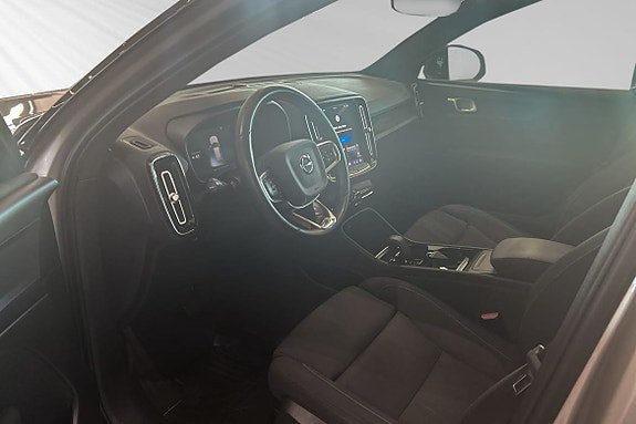Vehicle Image 24