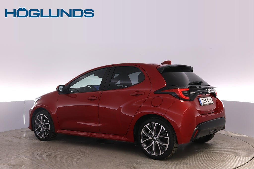 Vehicle Image 6