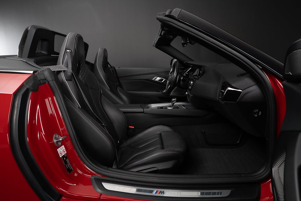 Vehicle Image 14
