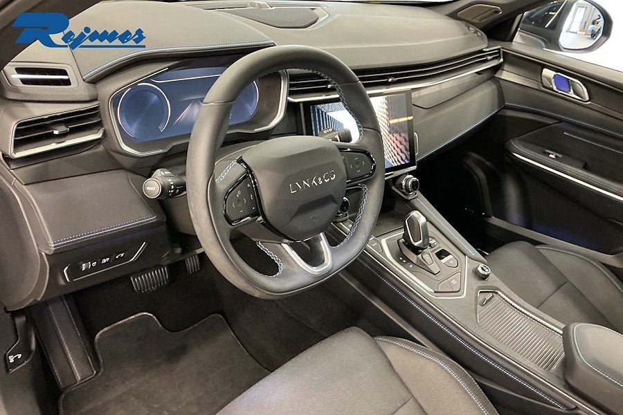 Vehicle Image 12