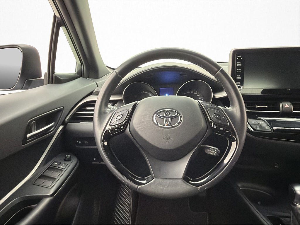 Vehicle Image 11