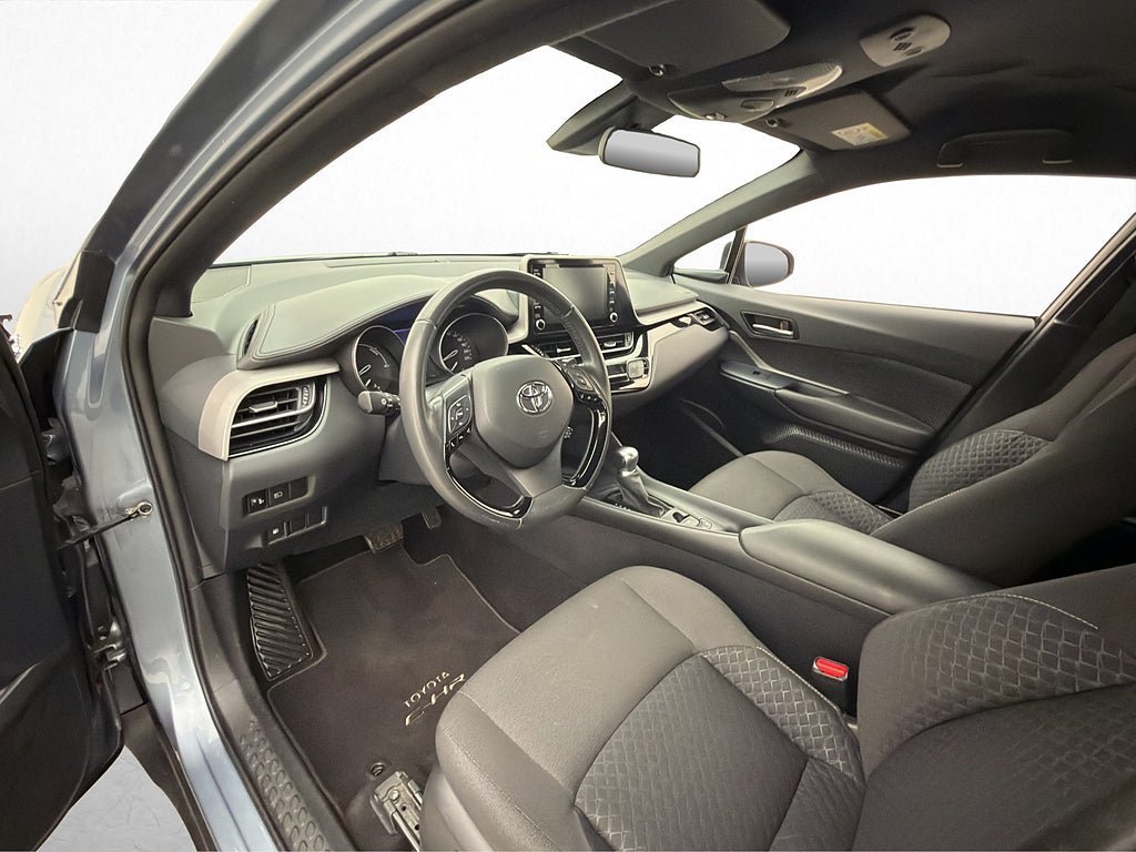 Vehicle Image 12