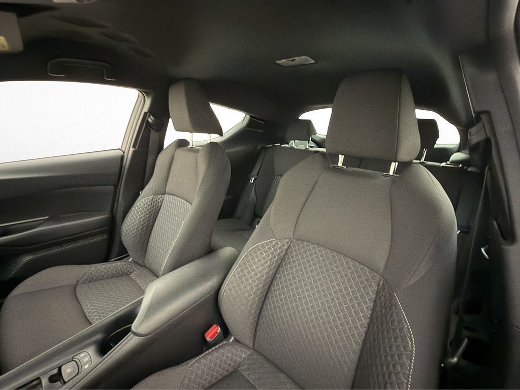 Vehicle Image 13